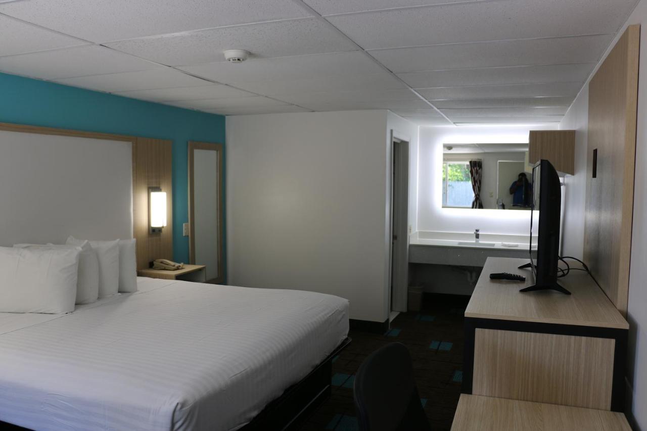 Howard Johnson By Wyndham West Yarmouth Cape Cod Εξωτερικό φωτογραφία